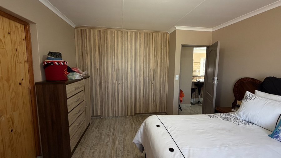  Bedroom Property for Sale in Ellaton North West